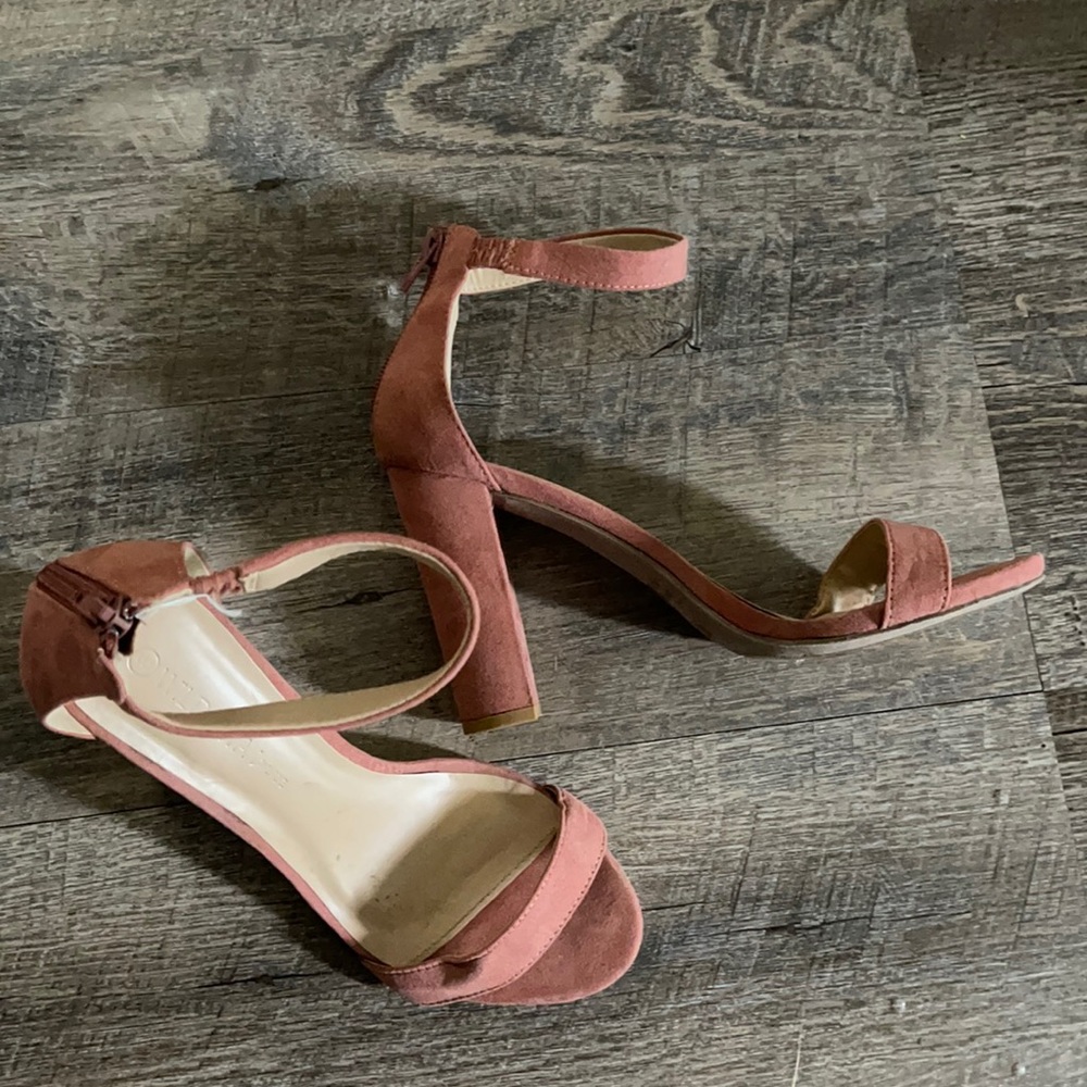 Pink heels